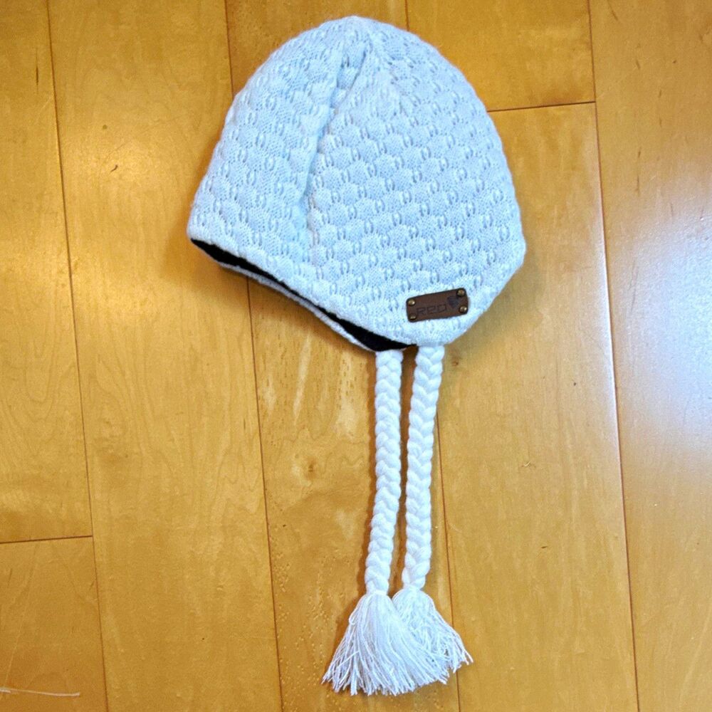 REO ACRYLIC KNIT TRAPPER HAT Lined Ear Flap White Tassel S/M